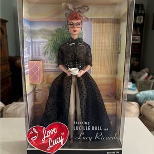 😍Collectors Ed. I Love Lucy Lucille Barbie  Doll. “L.A. at last “